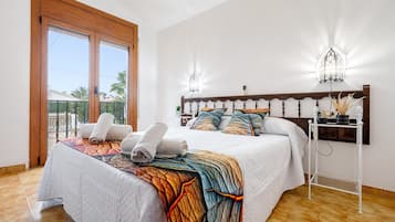 5 dormitorios, tabla de planchar con plancha, wifi y ropa de cama