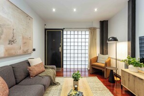 Living area - This exclusive loft-style apartment in the heart of Tetouan perfectly blends contemporary luxury, intelligent design, and a warm, sophisticated aesthetic. (MADRID)