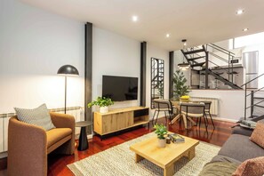 Living area - This exclusive loft-style apartment in the heart of Tetouan perfectly blends contemporary luxury, intelligent design, and a warm, sophisticated aesthetic. (MADRID)