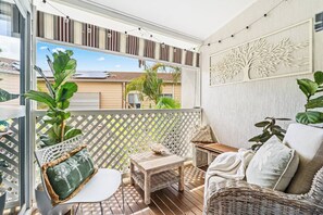 Property grounds - Torquay Boutique Steps to the Beach Dining and Bars (Torquay)