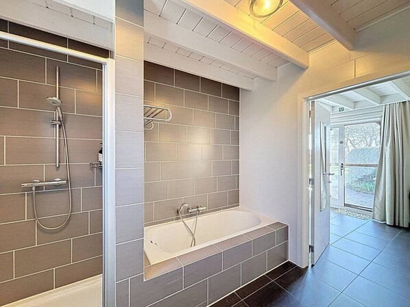 Hair dryer - Entre champs et mer – spacious holiday  countryhouse (Veurne)