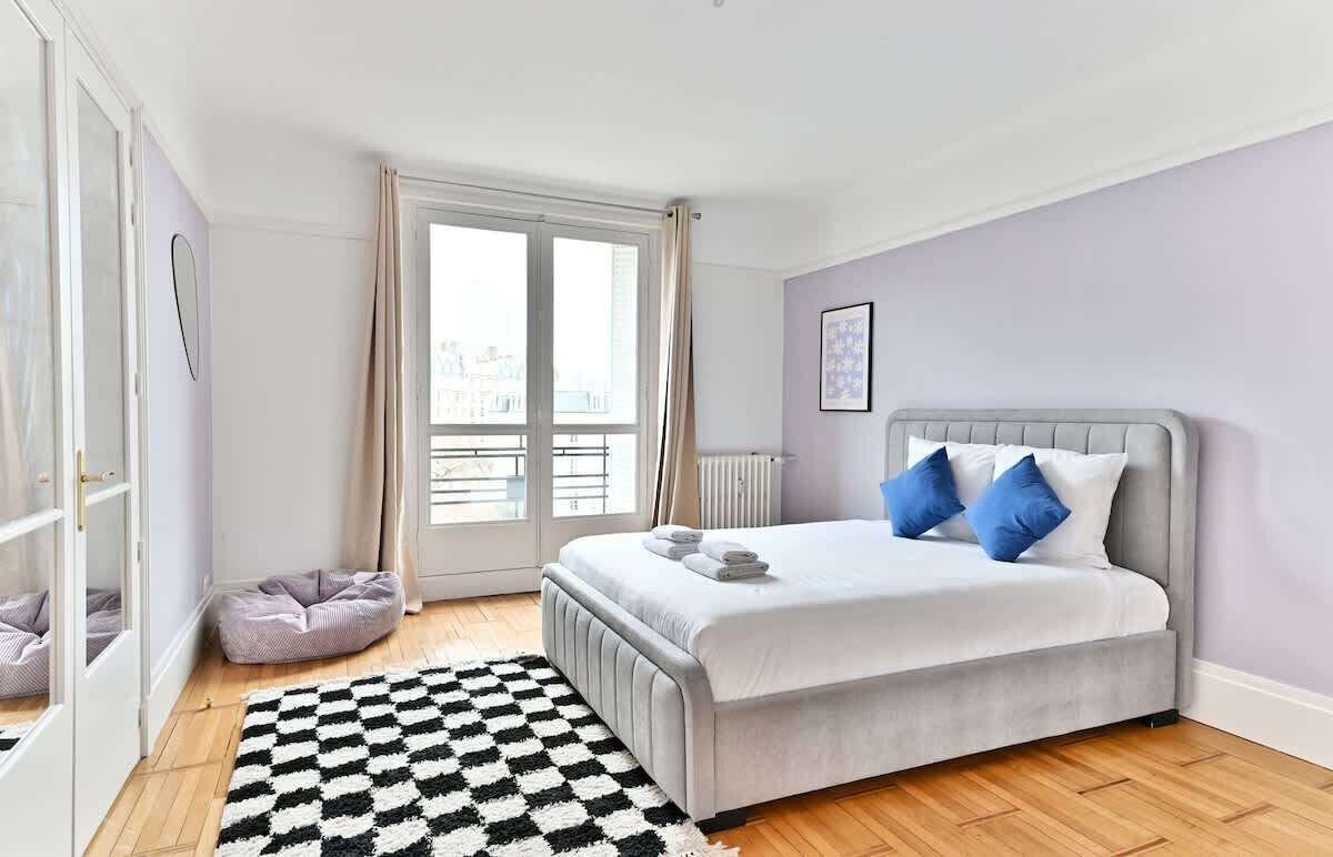 2 bedrooms, iron/ironing board, travel cot, WiFi