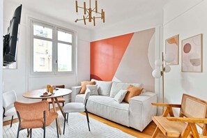 Living area - Bright and well decorated in Neuilly-sur-Seine (Neuilly-sur-Seine)