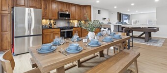 Amazing 5BR Retreat Near Downtown Indy
