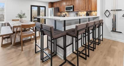 Amazing 5BR Retreat Near Downtown Indy