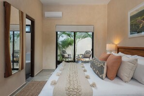 4 bedrooms, iron/ironing board, travel cot, free WiFi - Villa XO | 14 guests • Concierge & Beach Access (Tulum)