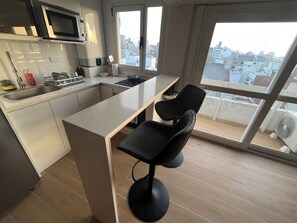 Private kitchen - Tranquil 1-bedroom studio with AC in Mar del Plata (Mar del Plata)