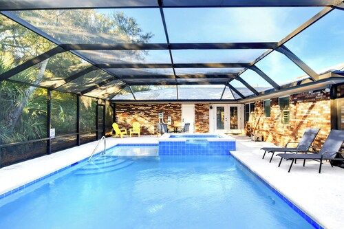 Four Turtles Cottage - Golf Cart Included!