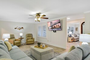 Smart TV, video games