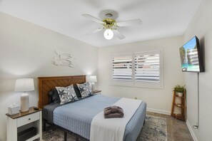 4 bedrooms, iron/ironing board, free WiFi, bed sheets