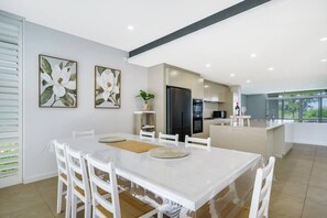 Dining - Pet-Friendly Waterfront Retreat | 4BR Resort Livin (Magenta)