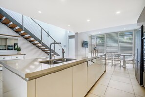 Fridge, microwave, oven, stovetop - Pet-Friendly Waterfront Retreat | 4BR Resort Living (Magenta)