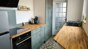 Unclassified image, 3 of 10, button - Fisherman's cottage in the heart of La Chaume, 5 minutes from the quays and the wild coastline (Les Sables-d'Olonne)