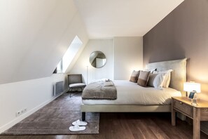 WiFi, bed sheets - Arc de Triomphe - 4 chambres - Bail mobilité (Paris)