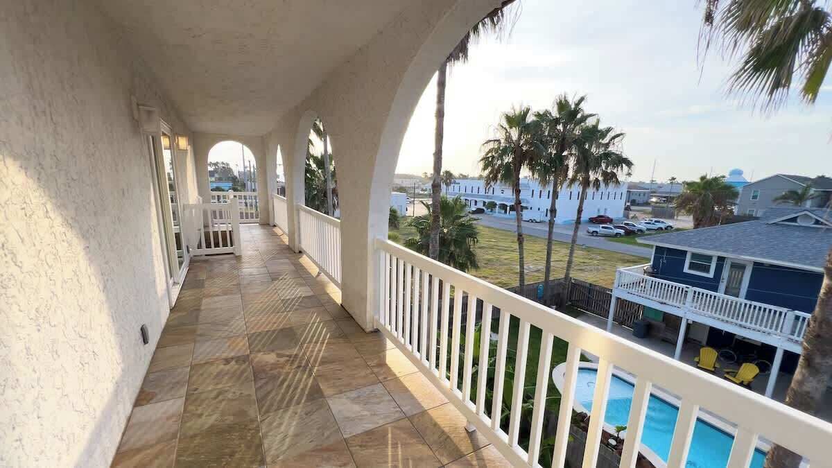 Huis, meerdere bedden, toegang tot zwembad, uitzicht op zwembad (Dolphin House) | Terras