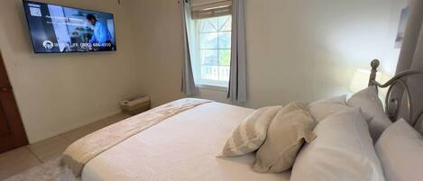 House, Multiple Beds, Pool Access, Pool View (Dolphin House)