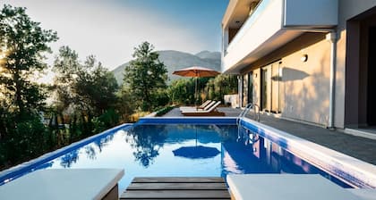Luxury Vila with Pool