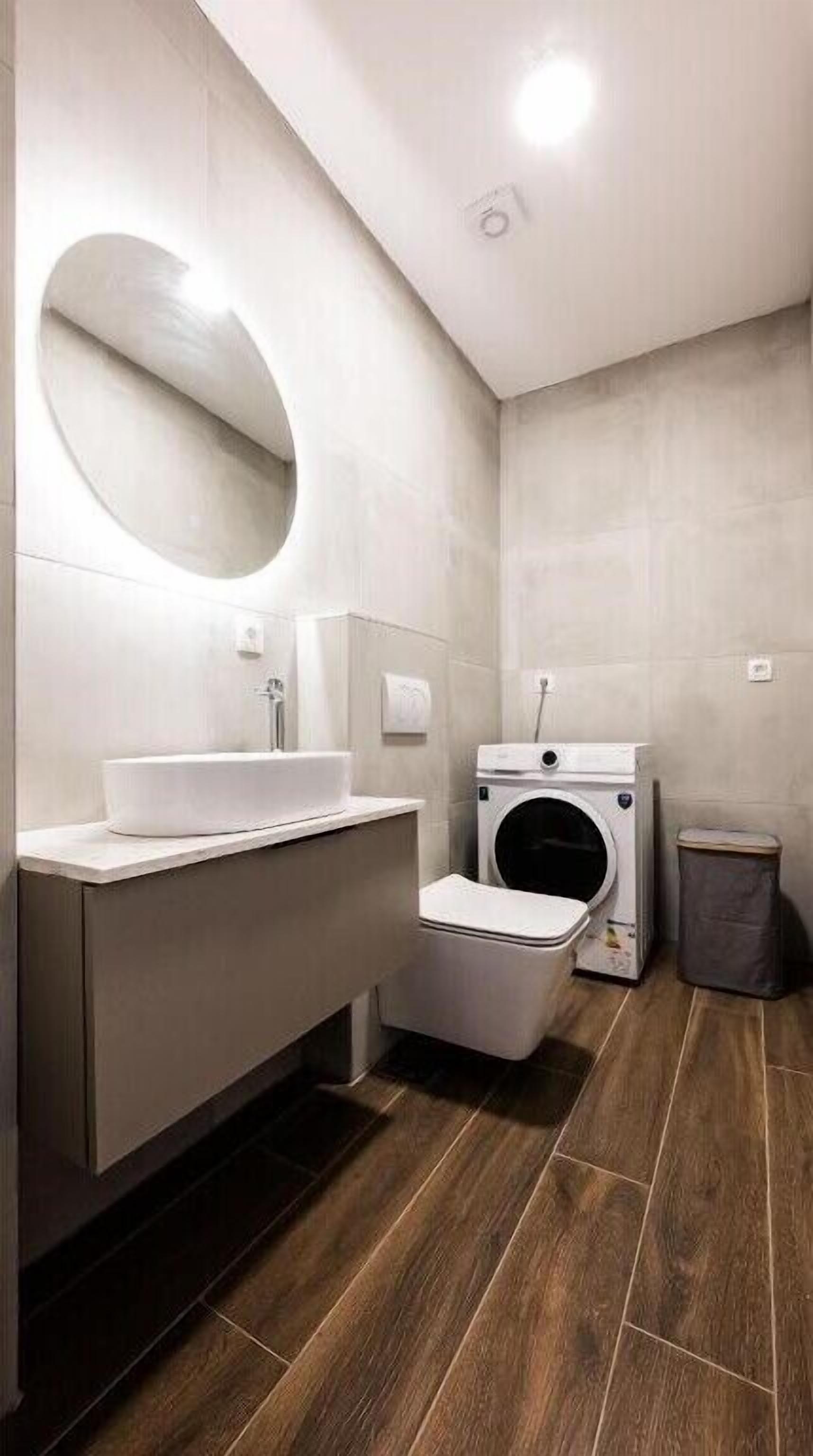 Hair dryer, towels