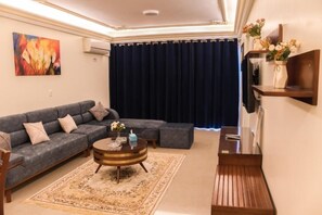 Living area - Gleem Luxury Apartment Elite- Full Sea View 402 (Alexandria)