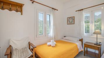 2 habitaciones, tabla de planchar con plancha, wifi y ropa de cama