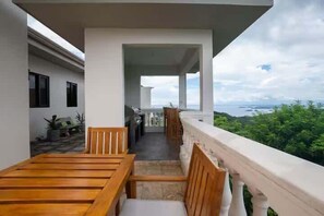Outdoor dining - Vista Azul Oceanview Villa w Pool Lomas del Mar (Sardinal)