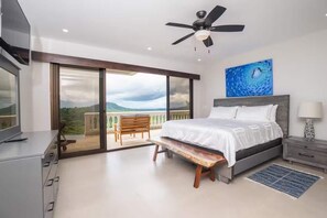 Escritorio, wifi y ropa de cama 