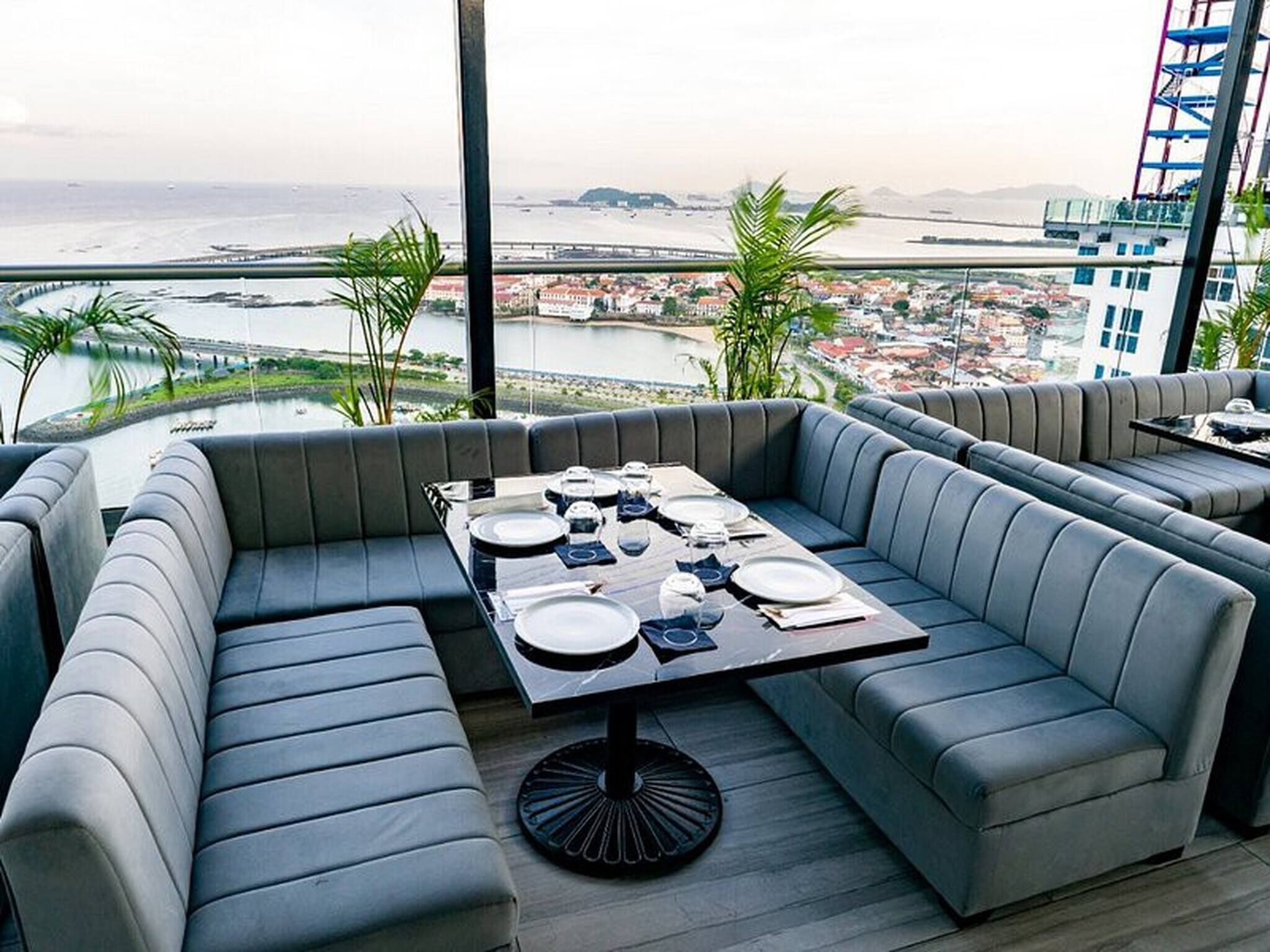Room, 1 Bedroom, Accessible, Smoking | Lounge