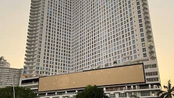 Room, 1 Bedroom, Accessible, Smoking | Exterior