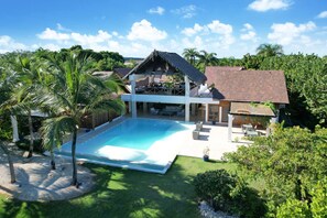 Pool - Villa Monica: Private retreat near golf w/ staff, pool & golf cart (Punta Cana)
