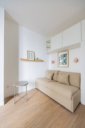 TV - #Studio#2people#ParcMonceau#Malesherbes (Paris)