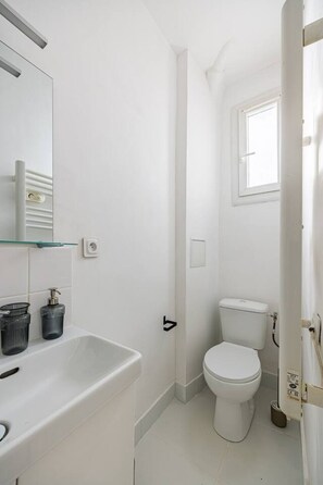 Hair dryer - #Studio#2people#ParcMonceau#Malesherbes (Paris)