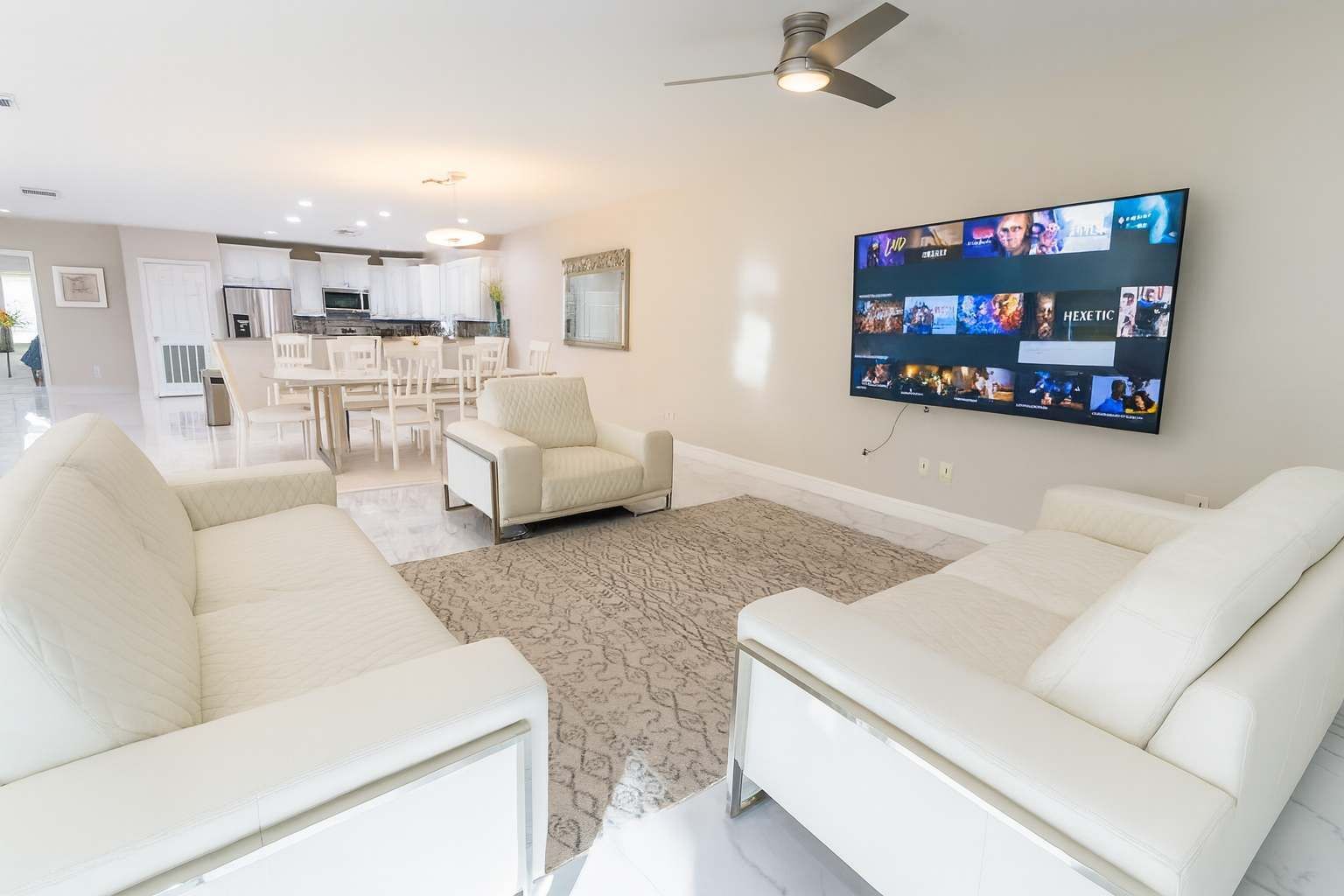 House, Multiple Beds, Patio (Adams channel house) | Living area