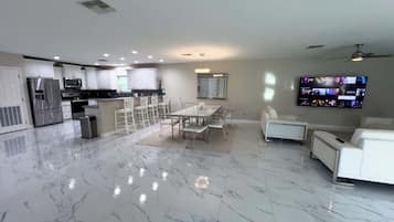 House, Multiple Beds, Patio (Adams channel house) | Interior