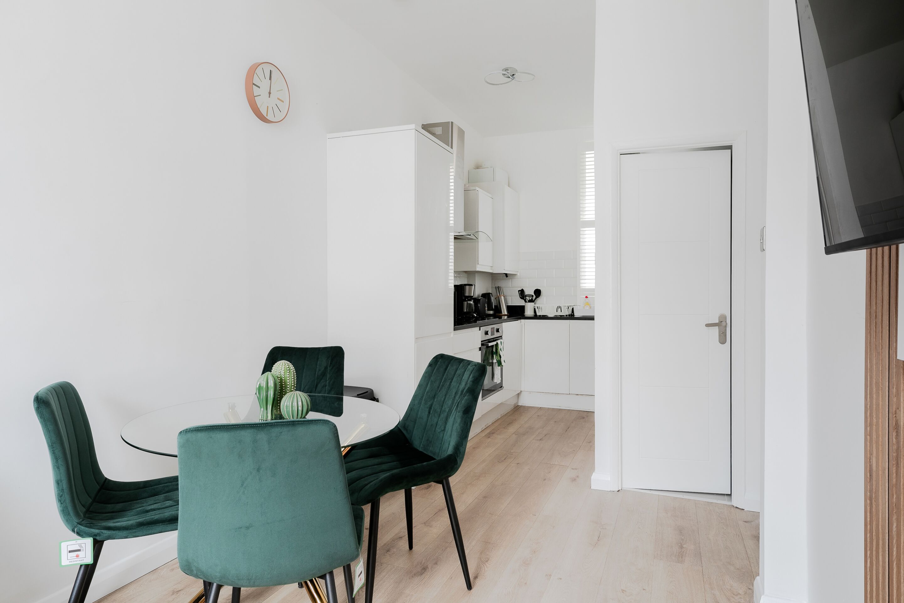 Apartamento clássico, banheiro privativo, vista para a cidade | Lounge