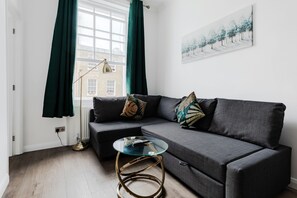 Classic-huoneisto, oma kylpyhuone, kaupunkinäköala | Lounge