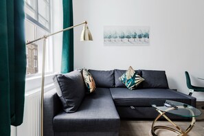 Lägenhet Classic - privat badrum - utsikt mot staden | Lounge