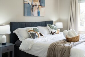 2 habitaciones, tabla de planchar con plancha, internet y ropa de cama 