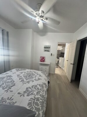 Room - Private 1BR Nassau Getaway Cozy, Quiet & Minutes from Beaches! (Nassau)