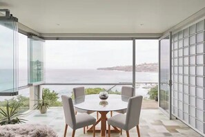 Dining - Beachfront Apartment on Bondi to Bronte walk (Tamarama)