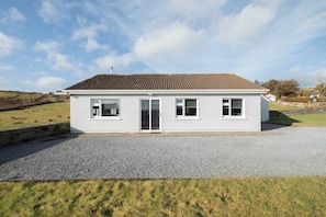 Exterior - Bayview - overlooking Liscannor Bay! (County Clare)
