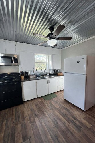 Cozy 1-bedroom house in lovely Linden, Texas
