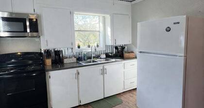 Cozy 1-bedroom house in lovely Linden, Texas