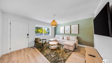 Apartment | Living area