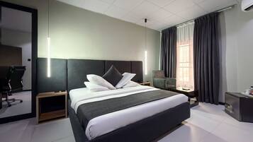 Superior Room | Desk, laptop workspace, free WiFi