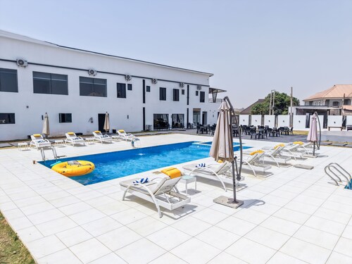 PEREGRINE HOTEL BY BOULEVARD