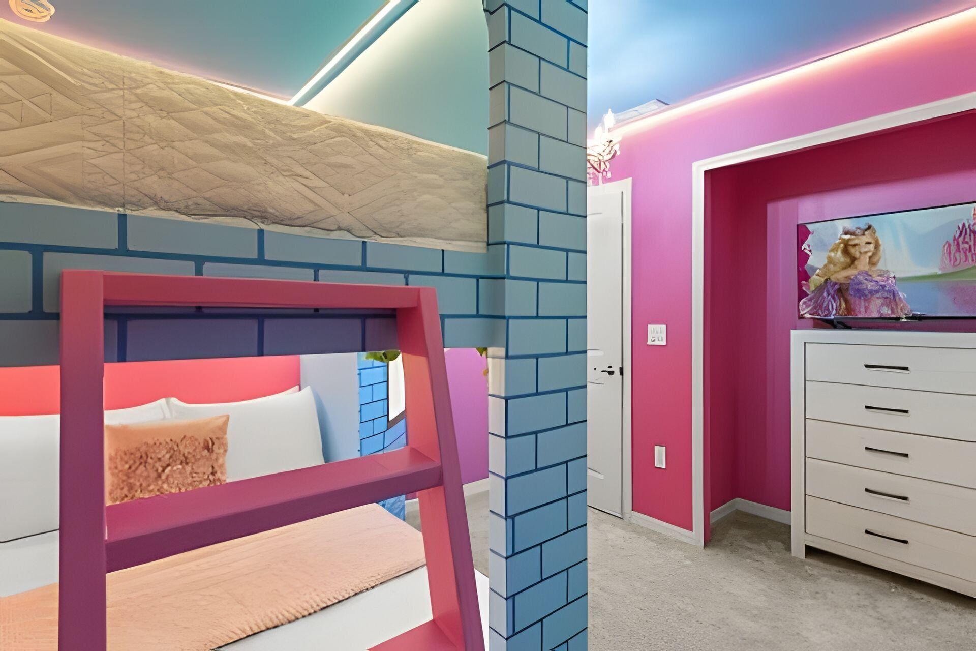Ein Kinderzimmer mit Etagenbett, Kommode und Wandgemälde.