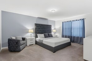 4 bedrooms, iron/ironing board, bed sheets - 4 Bd / 4,5 Ba / Sleeps 08/ Solara Resort (Kissimmee)
