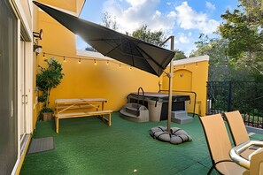 Outdoor dining - 3 Bd / 2,5 Ba / Sleeps 08/ Terra Verde Resort (Kissimmee)