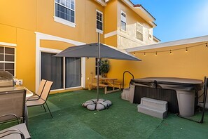 Outdoor dining - 3 Bd / 2,5 Ba / Sleeps 08/ Terra Verde Resort (Kissimmee)