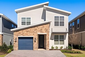 Exterior - 5 Bd / 5 Ba / Sleeps 14 / Reunion Village (Kissimmee)